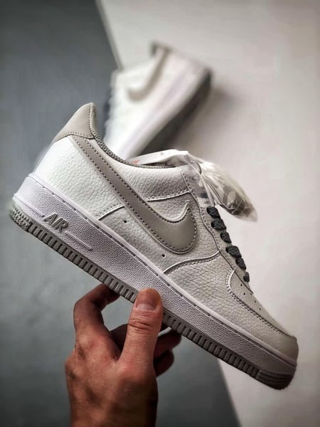 Air Force 1 Low Branco e Cinza Refletivo - Vista 7