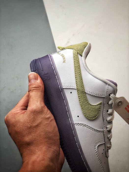 Air Force 1 '07 Low Branco, Verde e Roxo - Vista 2