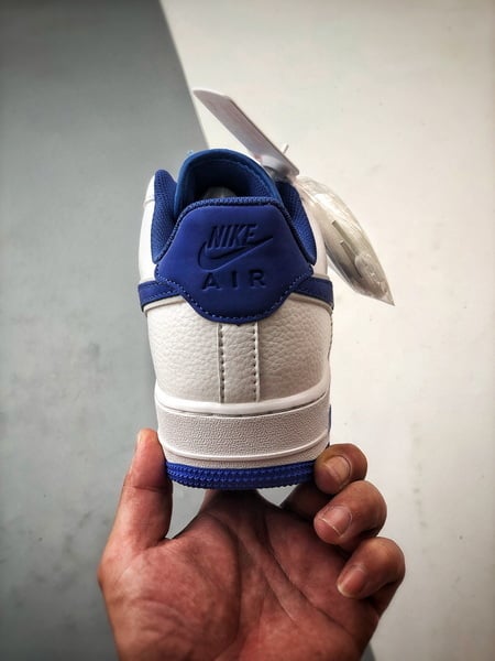 Air Force 1 '07 Low Branco e Azul Reflexivo - Vista 3