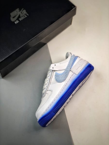 Air Force 1 07 Low Branco Azul Camurca - Vista 8