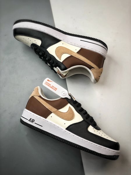 Air Force 1 '07 Low Branco, Preto e Castanho - Vista 6