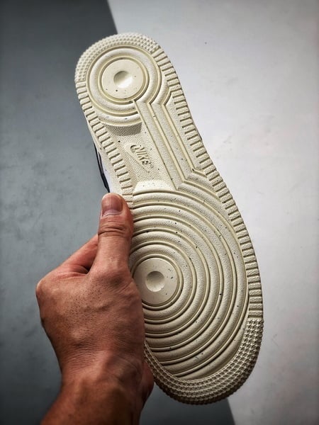 Air Force 1 '07 Low Branco e Preto - Vista 4