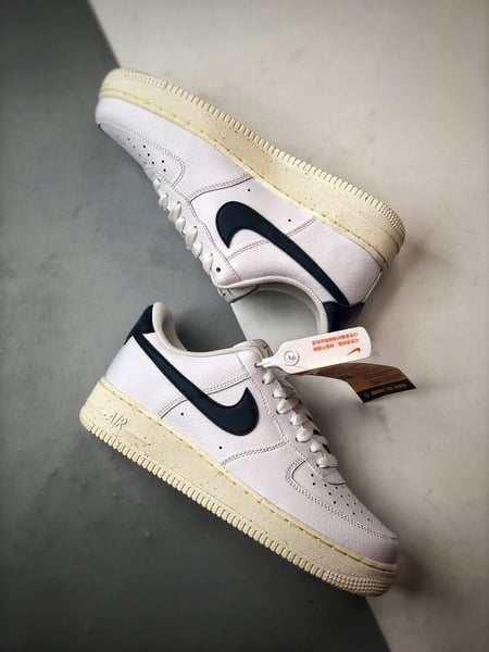 Air Force 1 '07 Low Branco e Preto - Vista 6