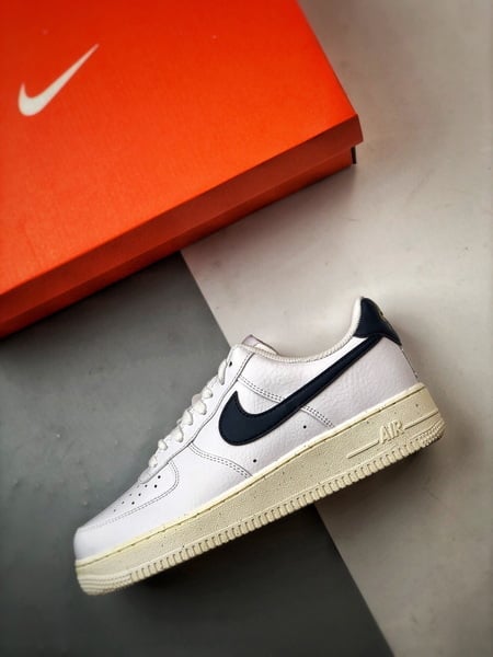 Air Force 1 '07 Low Branco e Preto - Vista 8