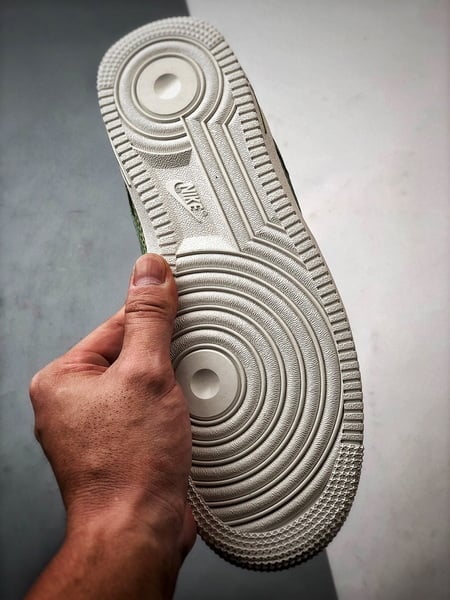 Air Force 1 '07 Low Padrão Verde - Vista 4