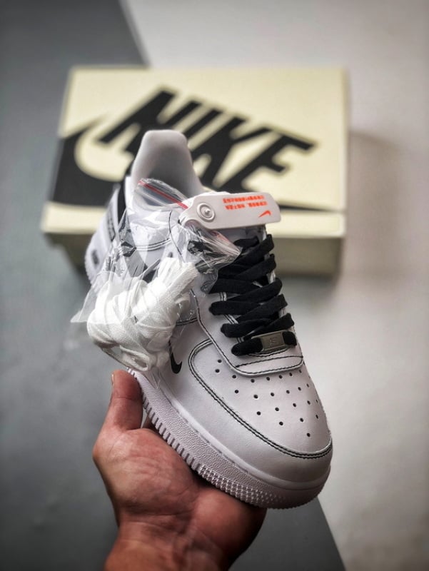 Nike Air Force 1 Low Branco e Preto Simples