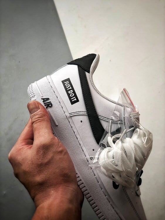 Nike Air Force 1 Low Branco e Preto Simples - Vista 2