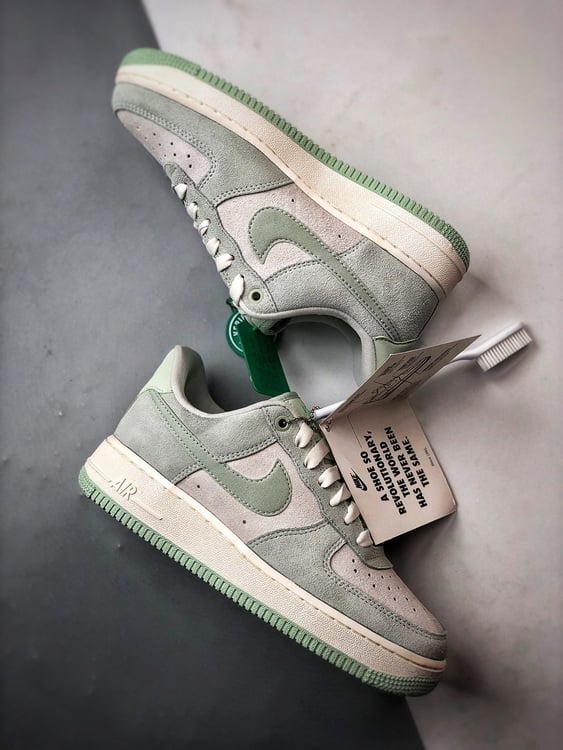 Nike Air Force 1 Low 07 Cinza e Verde - Vista 6