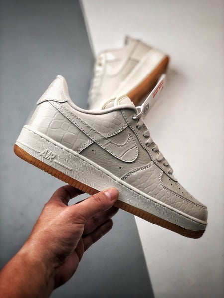 Air Force 1 '07 Low Bege e Cinzento - Vista 7
