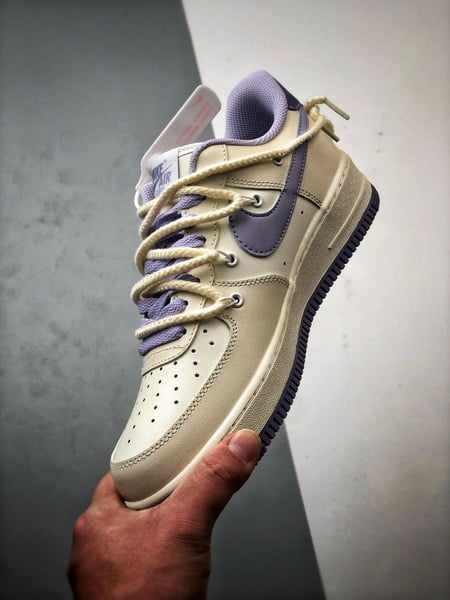 Air Force 1 '07 Low Bege, Roxo e Cordão - Vista 5