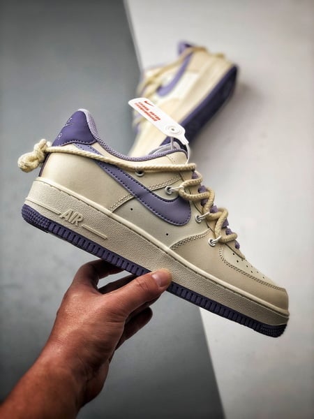 Air Force 1 '07 Low Bege, Roxo e Cordão - Vista 7