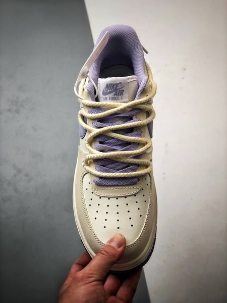 Air Force 1 '07 Low Bege, Roxo e Cordão - Vista 9