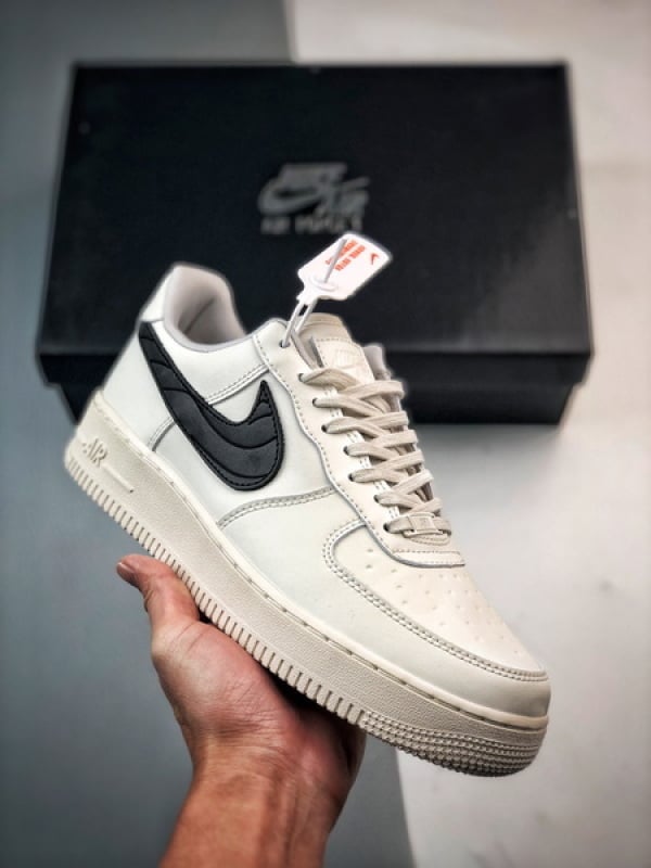 Air Force 1 '07 Low Bege, Branco e Preto - Vista 1