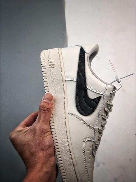 Air Force 1 '07 Low Bege, Branco e Preto - Vista 2