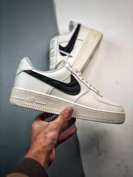 Air Force 1 '07 Low Bege, Branco e Preto - Vista 7