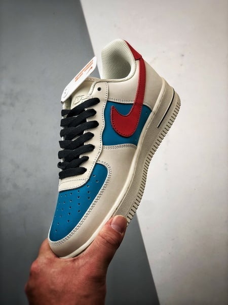 Air Force 1 '07 Low Bege, Azul e Vermelho - Vista 5