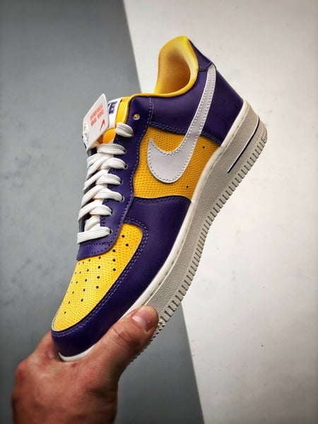 Air Force 1 '07 Low Roxo e Amarelo - Vista 5