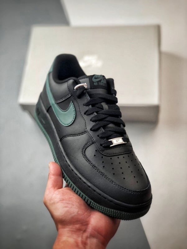 Nike Air Force 1 Low Preto e Verde Escuro - Vista 1