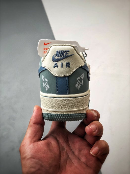 Air Force 1 '07 Low Astronaut Cinza Claro e Azul - Vista 3