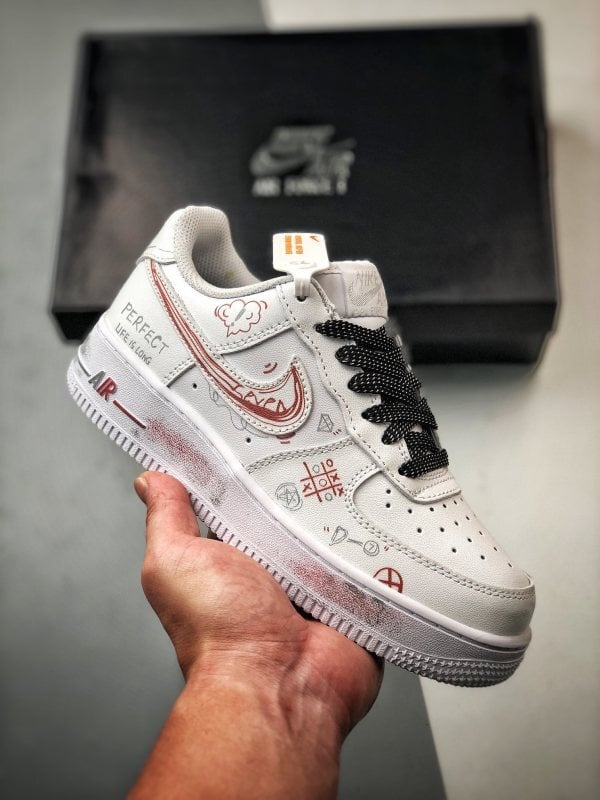 Air Force 1 '07 Low Arte Graffiti Branco e Vermelho