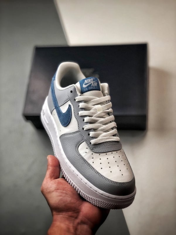 Air Force 1 '07 Low Azul e Branco