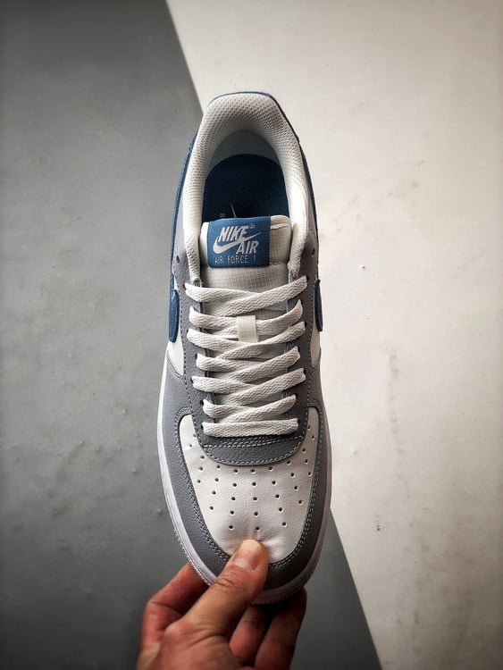 Air Force 1 '07 Low Azul e Branco - Vista 9