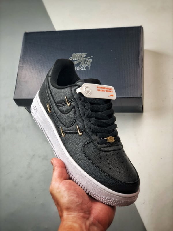 Air Force 1 '07 Low Dourado e Preto