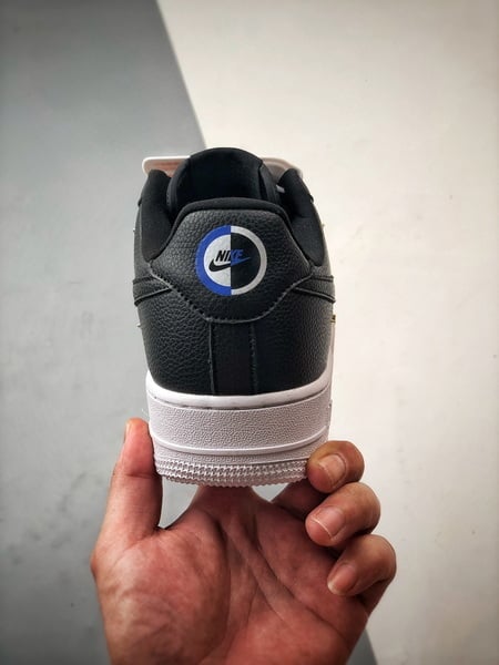 Air Force 1 '07 Low Dourado e Preto - Vista 3