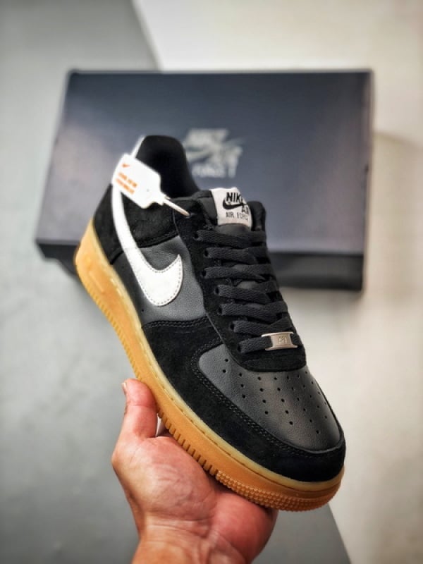 Air Force 1 '07 Low Branco e Preto Sola Natural