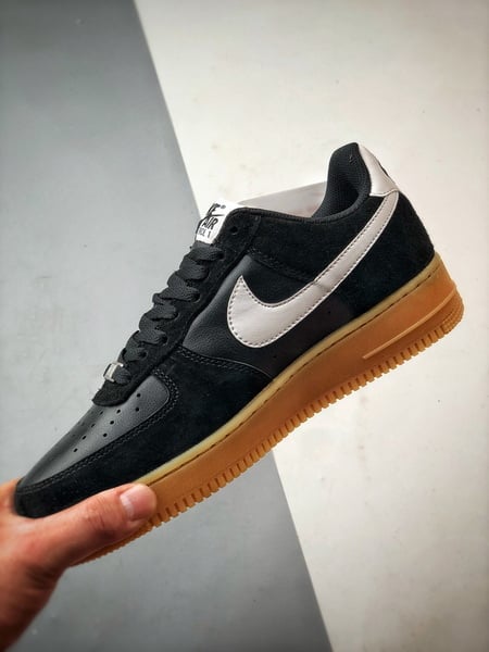 Air Force 1 '07 Low Branco e Preto Sola Natural - Vista 5