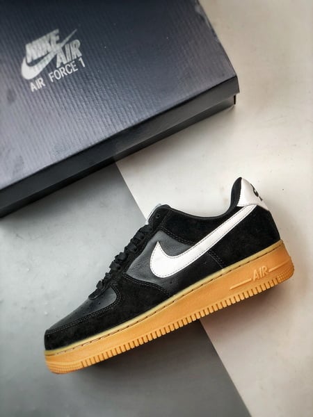 Air Force 1 '07 Low Branco e Preto Sola Natural - Vista 8