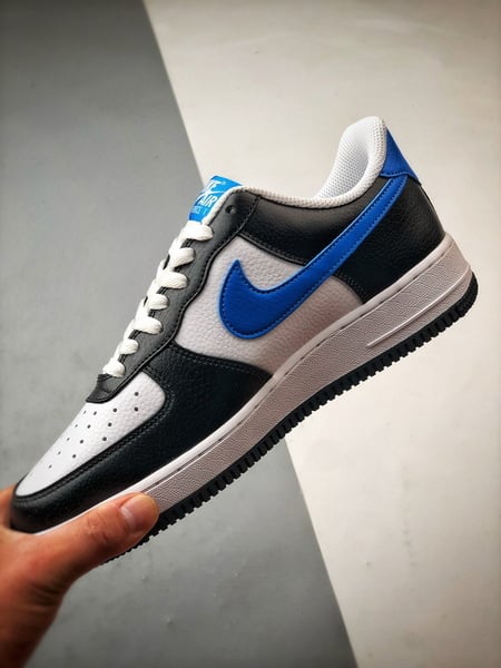Air Force 1 '07 Low Preto e Branco - Vista 5
