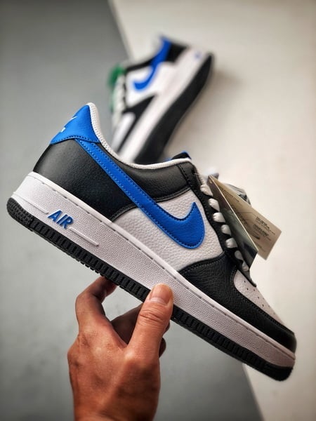 Air Force 1 '07 Low Preto e Branco - Vista 7