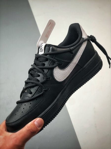 Air Force 1 '07 Low Preto e Branco Desconstruído com Cadarços - Vista 6
