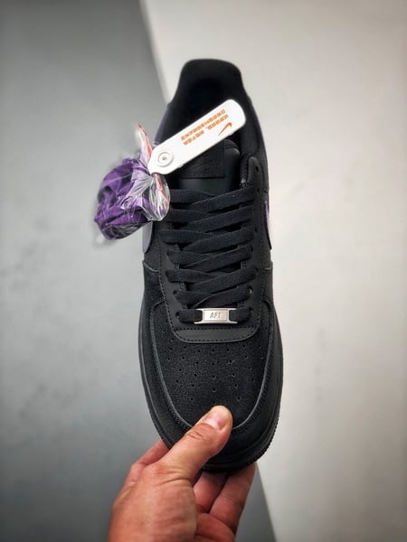 Air Force 1 '07 Low Preto e Roxo Estrelas - Vista 9