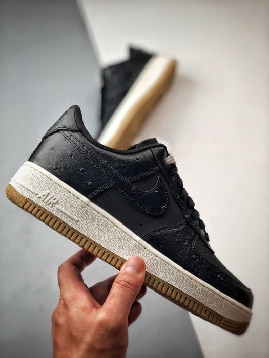 Air Force 1 '07 Low Preto - Vista 5