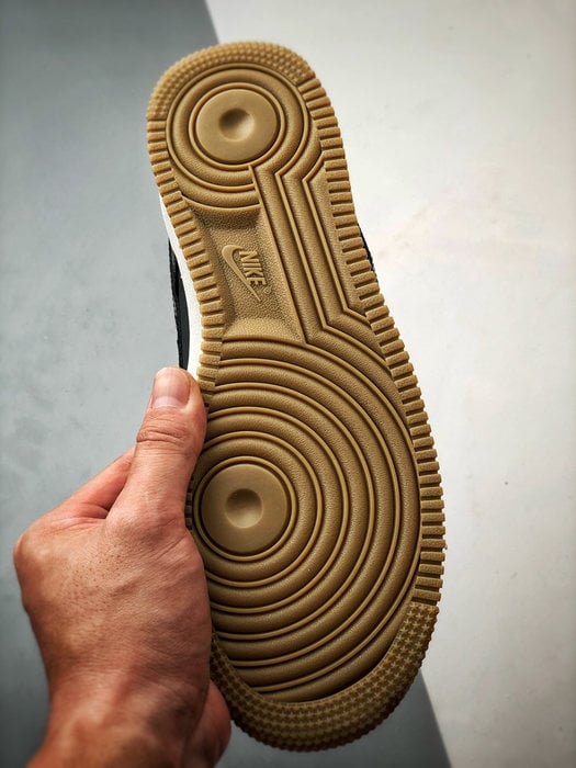 Air Force 1 '07 Low Preto - Vista 9