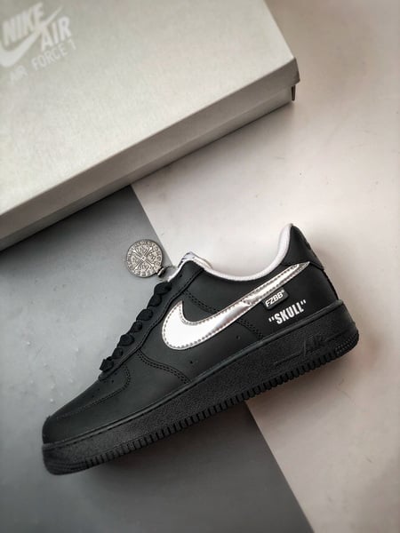 Air Force 1 '07 Low Preto e Prata Rosa - Vista 8