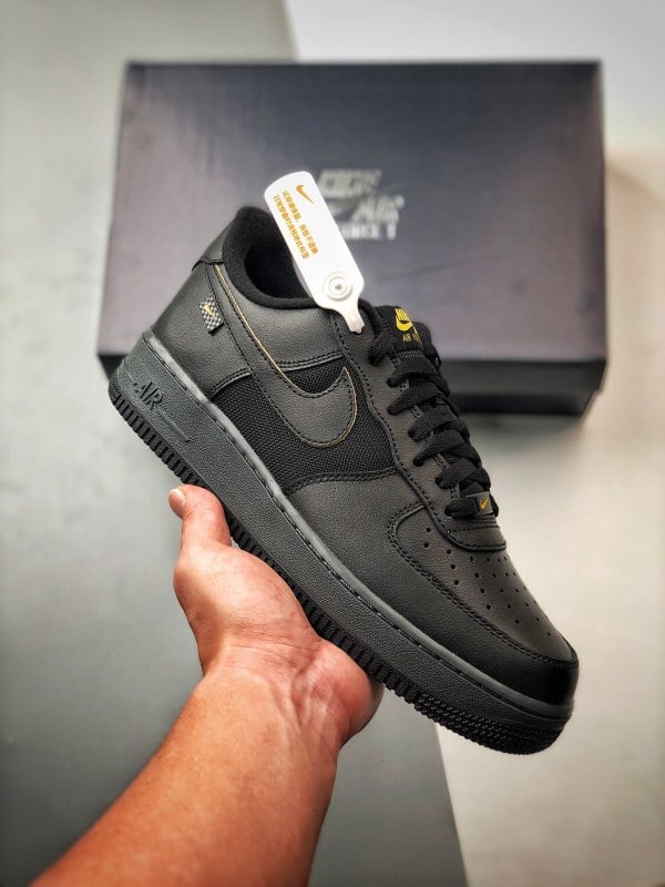 Air Force 1 '07 Low Preto e Amarelo