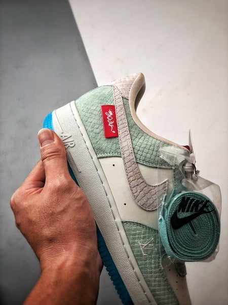 Air Force 1 '07 Low Ano do Dragão Branco e Verde - Vista 2