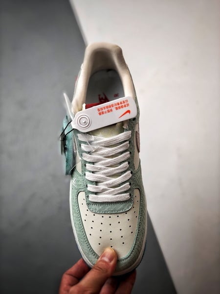 Air Force 1 '07 Low Ano do Dragão Branco e Verde - Vista 9