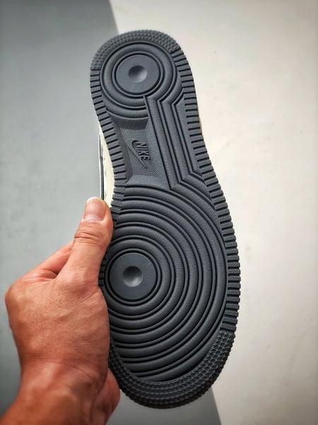 Air Force 1 '07 Low LV Branco Claro e Cinza - Vista 4