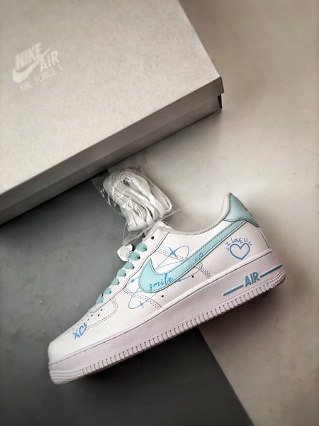 Air Force 1 '07 Low Love Branco e Azul - Vista 9
