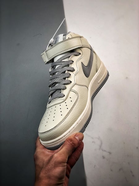 Air Force 1 07 Mid Branco e Cinzento - Vista 5