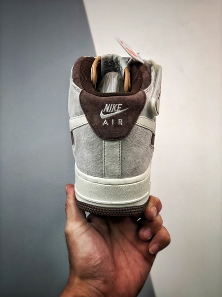 Air Force 1 07 Mid Cafe Grao Camurca - Vista 3