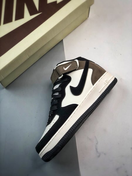 Air Force 1 07 Mid Mocha e Preto Patchwork - Vista 8