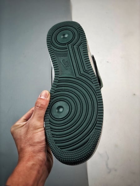 Air Force 1 07 Mid Cinzento Preto e Verde Camurca - Vista 4