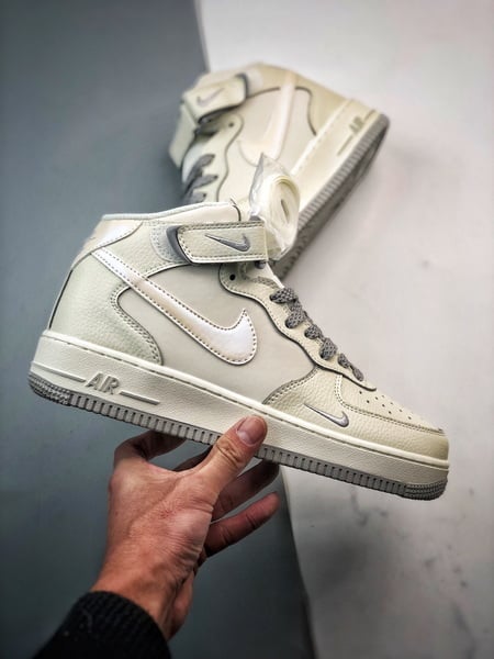 Air Force 1 07 Mid Branco e Cinzento - Vista 7