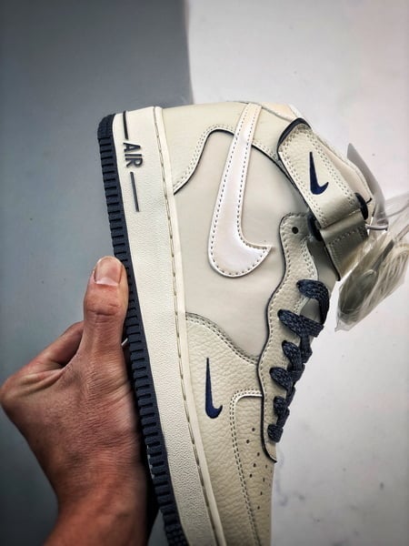 Air Force 1 07 Mid Perolado Bege Branco e Azul Escuro - Vista 2