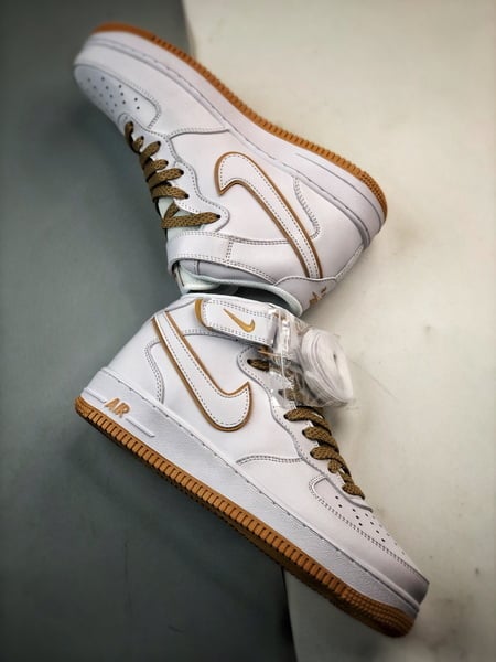 Air Force 1 07 Mid Branco Terra e Amarelo 3M - Vista 6